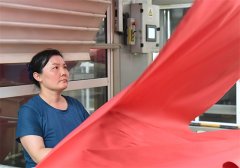 面料车间刘丽丽:练就火眼金睛,成就质量坚盾